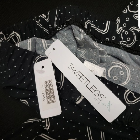 Sweet Legs - Picture 2 of 3